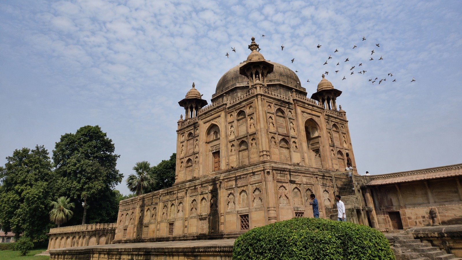 Khusro Bagh
